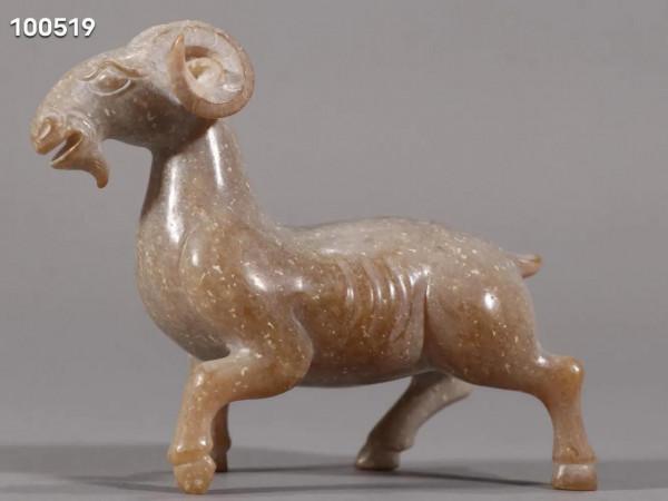 漢代 高古玉羊擺件。規格：高8.4cm 寬10.1cm 重229g