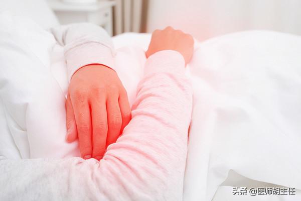 體內有病，腹部先知！醫生提醒：腹部出現4種異常，小心疾病來襲