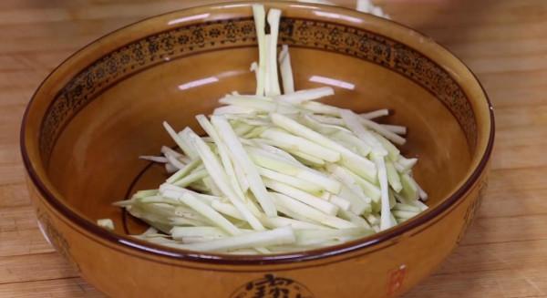 吃了30年茄子,這樣做頭一次見,不炒不炸不蒸,比紅燒肉還饞人 吃了30年茄子,這樣做頭一次見,不炒不炸不蒸,比紅燒肉還饞人