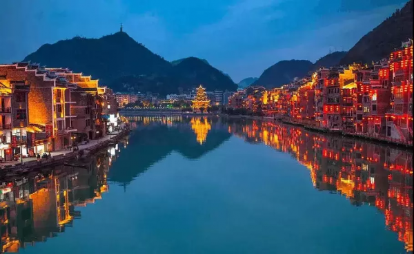 60歲前,一定要去的20個古鎮,既美又有煙火氣,你準備好了嗎? 60歲前,一定要去的20個古鎮,既美又有煙火氣,你準備好了嗎?