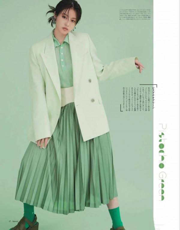 黃黑皮的姑娘不要怕，衣服多選這幾個顏色，至少顯白兩個色號