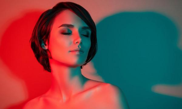 能減輕疼痛、癒合傷口、還能刺激頭髮生長,紅光療法到底是什麼? 能減輕疼痛、癒合傷口、還能刺激頭髮生長,紅光療法到底是什麼?