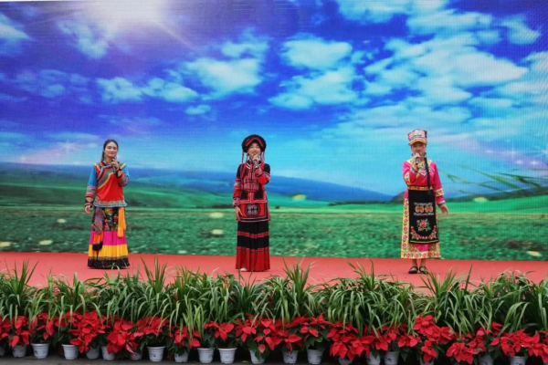 天府古鎮藝術節國慶1+7,豐富多彩的沉浸式演岀燃爆音樂文創古鎮街子! 天府古鎮藝術節國慶1+7,豐富多彩的沉浸式演岀燃爆音樂文創古鎮街子!