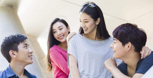 張一山為楊紫慶生被懟,陳坤一跺腳周迅就到,幸好這幾對沒成情侶 張一山為楊紫慶生被懟,陳坤一跺腳周迅就到,幸好這幾對沒成情侶