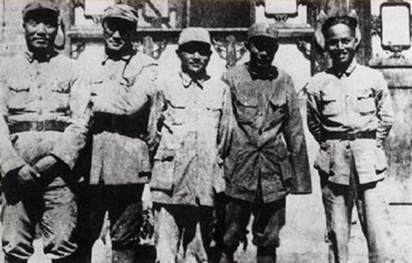 毛澤東的五大愛將，僅有一次聚首，卻主導了彪炳軍史的淮海戰役