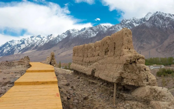 在唐朝的絲綢之路上閒逛,你會遇到誰? 在唐朝的絲綢之路上閒逛,你會遇到誰?