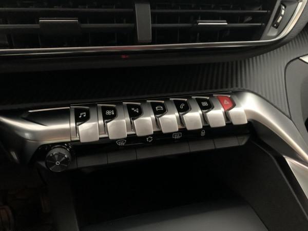 實拍標緻5008：體現法系車精髓，實用性也不錯