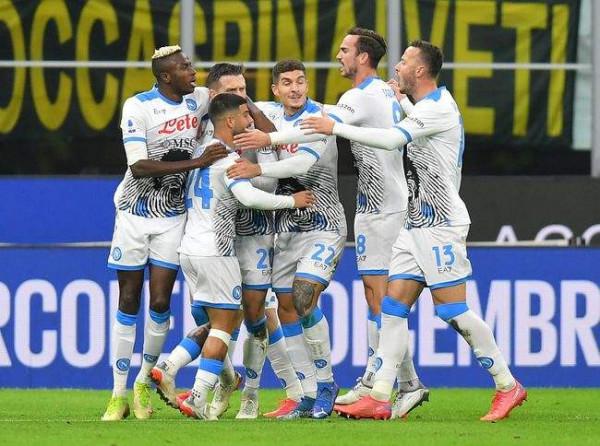 意甲：尤文 VS 那不勒斯 2573字詳析 出師一表真名世，千載誰堪伯仲間