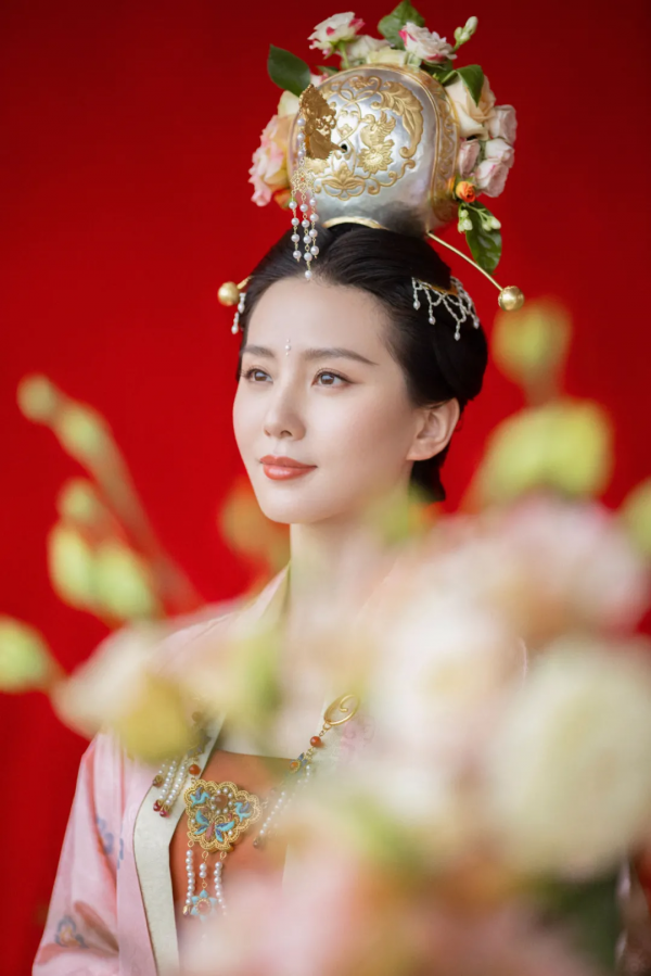 楊冪撞上趙麗穎,國風造型PK誰贏了? 楊冪撞上趙麗穎,國風造型PK誰贏了?