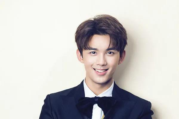 吳磊給小鮮肉做了個榜樣，難怪連吳京都粉上了他