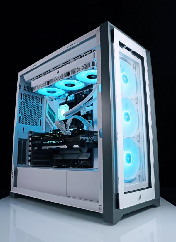 華碩 B660 重炮手 WiFi 登場，這算是半開放式主機嗎？