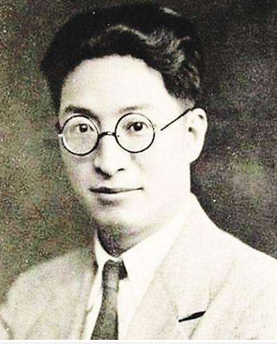 1954年雲南發現一座古墓，本以為是小墓葬，卻挖出千年前的古滇國