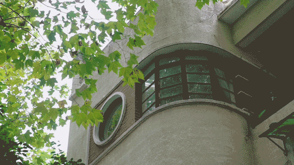 當一群高收入者決定不買房：30萬改造出租屋，一樣有歸屬感