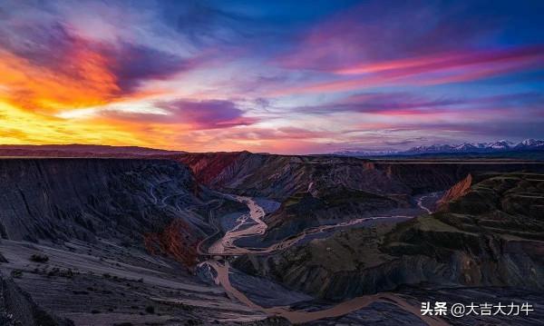 大美新疆，安集海大峽谷