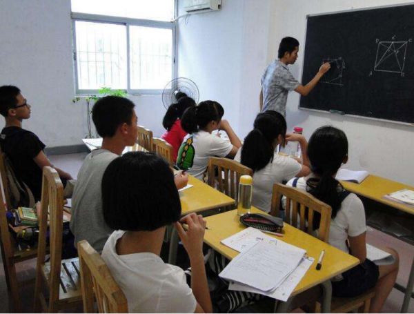 教培機構華麗變身，轉型後依然補課，受歡迎程度絲毫沒減少