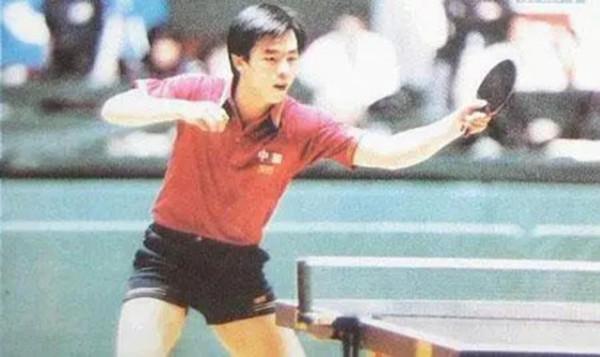 施之皓前妻曹燕華低調二婚,嫁1.93米帥氣老公,年近60看著像40歲 施之皓前妻曹燕華低調二婚,嫁1.93米帥氣老公,年近60看著像40歲