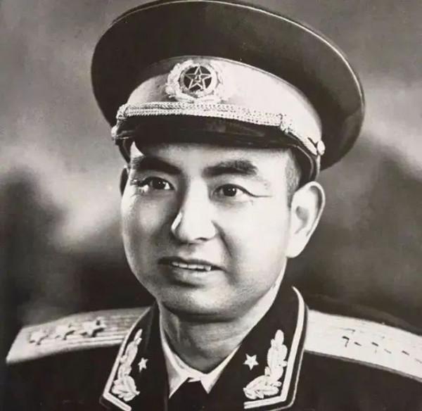 第二野戰軍，除了劉鄧以外，還有九位是國人皆知的大人物