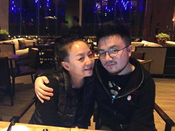 同父不同命!英達與宋丹丹離婚24年,倆兒子的發展天差地別 同父不同命!英達與宋丹丹離婚24年,倆兒子的發展天差地別