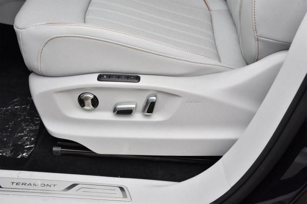 年底想買中大型SUV,不妨看看這兩款,空間大、配置多、舒適性好 年底想買中大型SUV,不妨看看這兩款,空間大、配置多、舒適性好