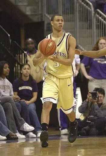 生涯僅6個賽季，卻征服一眾球星！“黃曼巴”布蘭登-羅伊去哪了