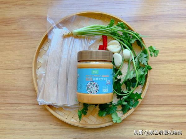 孩子最近迷上這道早餐,酸辣開胃,每一口都裹滿醬汁,香到舔碗底 孩子最近迷上這道早餐,酸辣開胃,每一口都裹滿醬汁,香到舔碗底