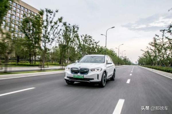 好飯不怕晚，不僅僅只是好開，試駕體驗寶馬iX3