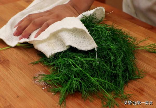 小茴香怎麼蒸不坨,學會這幾個技巧,5分鐘出鍋,清淡爽口不粘連 小茴香怎麼蒸不坨,學會這幾個技巧,5分鐘出鍋,清淡爽口不粘連