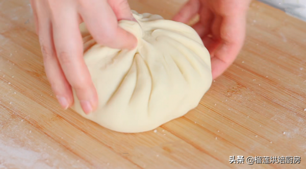 有手就能做的乳酪餅教程，免廚師機免揉，爆拉絲鬆軟香甜不幹不硬