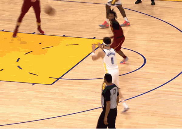 時隔經年湯普森回來就貢獻爆扣，看來已經沒有心裡陰影了