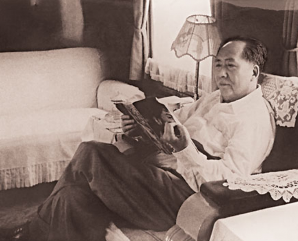 1949年,美國領事館領事當街毆打我國僱員,毛主席得知如何處理? 1949年,美國領事館領事當街毆打我國僱員,毛主席得知如何處理?