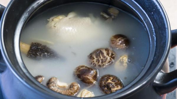 孩子放假，一家人的早中晚餐食譜，葷素搭配營養均衡，頓頓都吃光