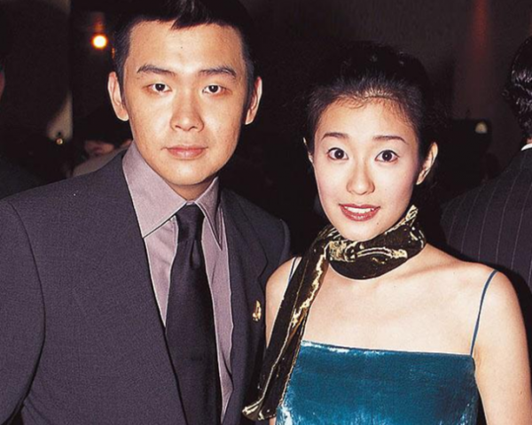 黃霑徒弟雷頌德近況，為孩子教育全家移居國外，已轉行當設計師