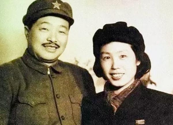 49年新中國成立後,十大元帥夫人擔任什麼職務,1955年有幾人授銜 49年新中國成立後,十大元帥夫人擔任什麼職務,1955年有幾人授銜