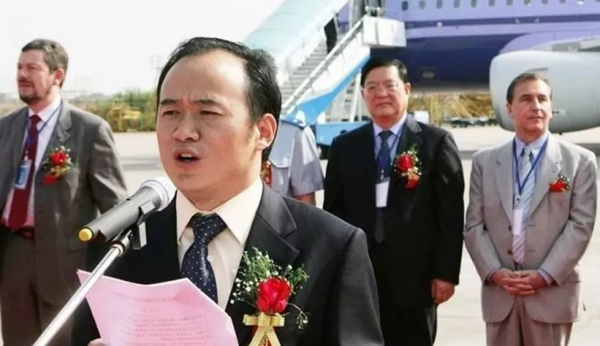 輸光20億,被跨國通緝!湖北首富,竟倒在了“賭”上? 輸光20億,被跨國通緝!湖北首富,竟倒在了“賭”上?