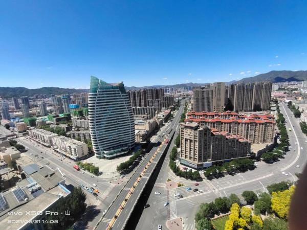 一路走來一路拍，只是想把美景分享給朋友們