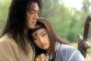 演員任天野，拍戲拍來一個老婆，結婚16年什麼都給她