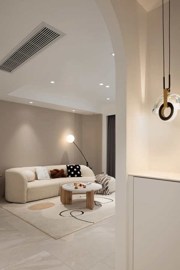 120㎡三居室，圓形孔洞、拱門造型、無主燈，這個家處處是亮點