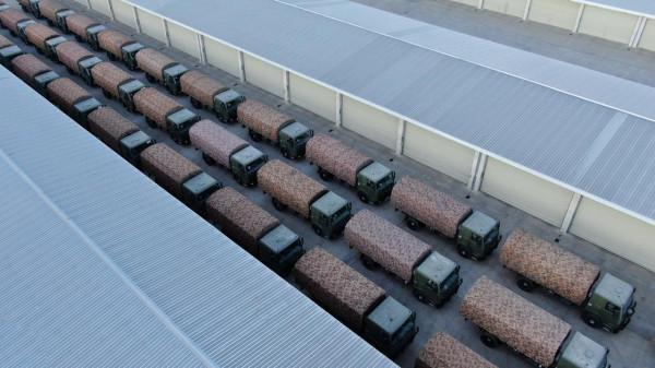 馳騁千里！高原汽車兵勇闖天路