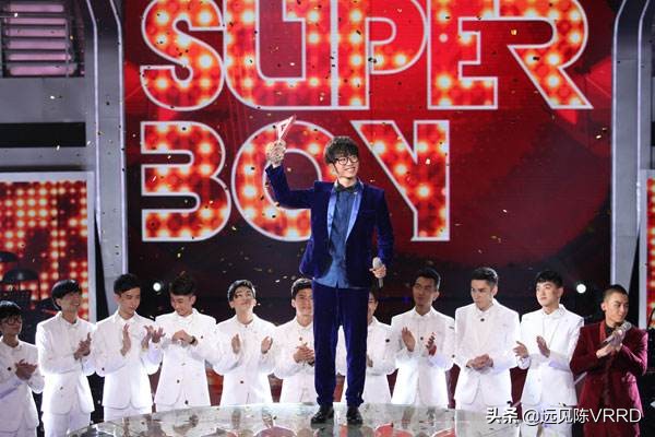 “火星男孩”華晨宇,和他靠著“不食人間煙火”人設乾的事兒 “火星男孩”華晨宇,和他靠著“不食人間煙火”人設乾的事兒