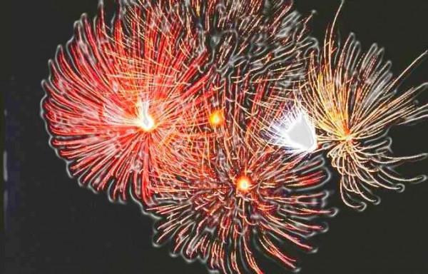 分享：60朵春節煙花，火樹銀花，璀璨奪目，絢麗多彩，眼花繚亂