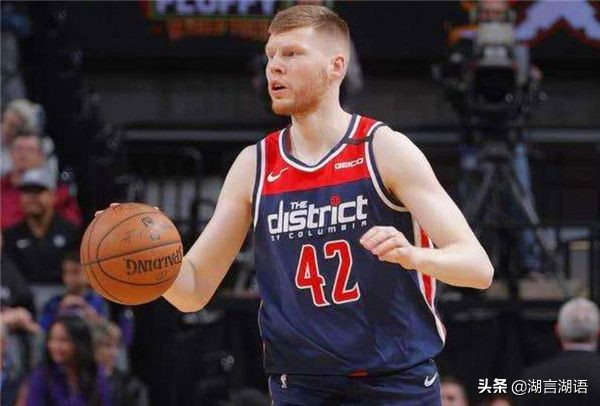 他真精明！損失60萬，換來8000萬，29歲當打之年，給庫茲馬當替補