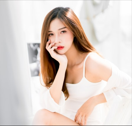 30歲以後臉部就會開始下垂？25歲凍齡小姐姐的臉部保養秘訣