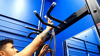 4步帶你從0開始、最快速地拉起第1個「引體向上」