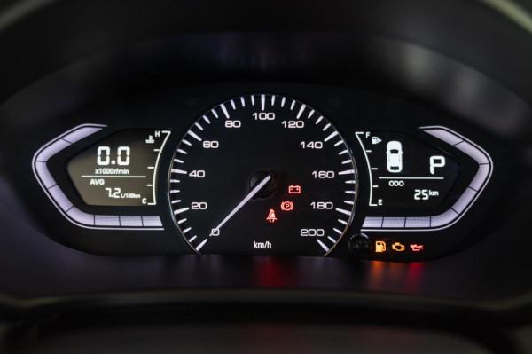 6萬左右考慮家轎，長安悅翔適合入手嗎？