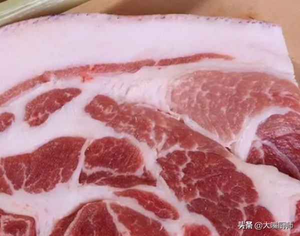 買豬肉，為何有些顏色深，有些顏色淡？其實區別不小，別買錯了