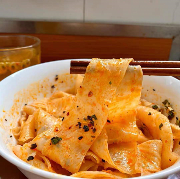 這3款小眾泡麵建議嚐嚐，飽腹便宜還免煮，味道不輸“康師傅”