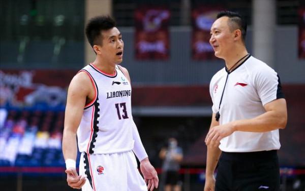 郭艾倫發威,遼籃終結廣廈六連勝!宏遠遭CBA重罰,林書豪迴歸 郭艾倫發威,遼籃終結廣廈六連勝!宏遠遭CBA重罰,林書豪迴歸