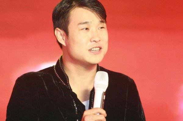 小瀋陽,就這樣改寫了他的結局,還能回到跟著趙本山的風光日子嗎 小瀋陽,就這樣改寫了他的結局,還能回到跟著趙本山的風光日子嗎