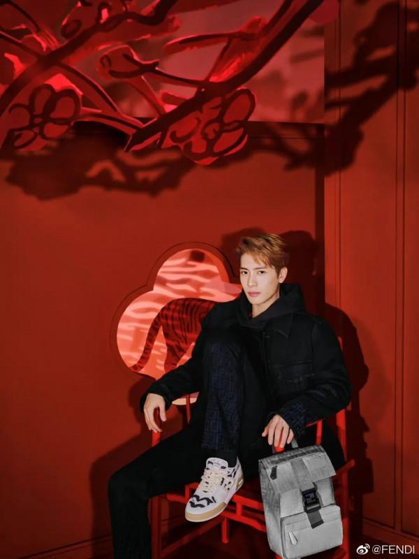 虎年時尚圈有多&OpenCurlyDoubleQuote;卷&rdquo;？看看蔡徐坤、程瀟就知道了