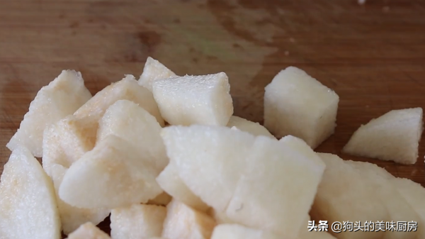 冬天吃梨有好處,教你一個做法,Q彈爽滑,潤肺生津,做給孩子吃 冬天吃梨有好處,教你一個做法,Q彈爽滑,潤肺生津,做給孩子吃